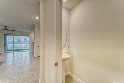 Townhouse in Apollo Beach, Florida 3 bedrooms, 158.58 sq.m. № 1822629 - photo 8