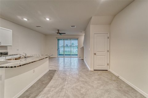 Townhouse in Apollo Beach, Florida 3 bedrooms, 158.58 sq.m. № 1822629 - photo 11