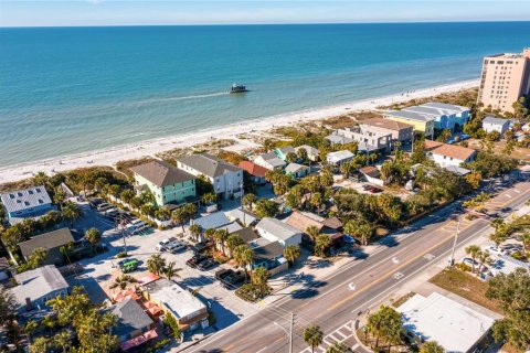 House in Indian Rocks Beach, Florida 1 bedroom, 50.54 sq.m. № 2211395 - photo 29