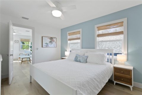 House in Indian Rocks Beach, Florida 1 bedroom, 50.54 sq.m. № 2211395 - photo 12
