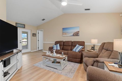 Villa ou maison à vendre à Punta Gorda, Floride: 3 chambres, 165.37 m2 № 2205098 - photo 9