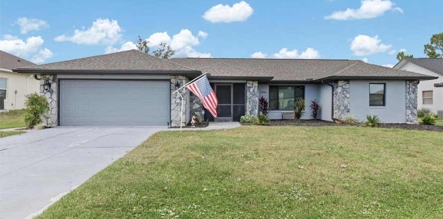 Villa ou maison à Punta Gorda, Floride 3 chambres, 165.37 m2 № 2205098