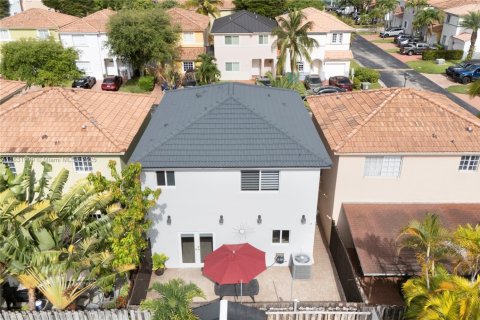Casa en venta en Miami, Florida, 3 dormitorios, 150.87 m2 № 1809863 - foto 10