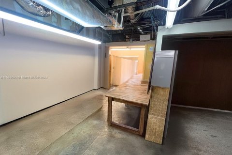 Купить коммерческую недвижимость в Майами, Флорида № 1985136 - фото 10