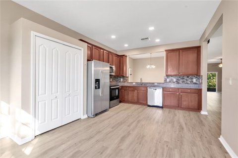 Villa ou maison à louer à Kissimmee, Floride: 3 chambres, 143.07 m2 № 2430911 - photo 8