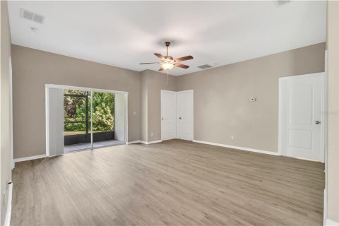 Villa ou maison à louer à Kissimmee, Floride: 3 chambres, 143.07 m2 № 2430911 - photo 4