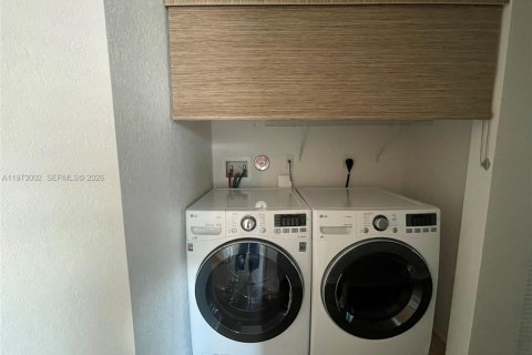 Adosado en alquiler en Tamarac, Florida, 3 dormitorios, 131.64 m2 № 2033201 - foto 23