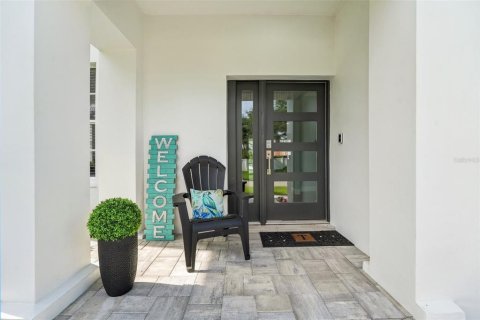 House in Saint Petersburg, Florida 6 bedrooms, 355.72 sq.m. № 1650761 - photo 5