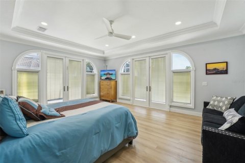 House in Saint Petersburg, Florida 6 bedrooms, 355.72 sq.m. № 1650761 - photo 30