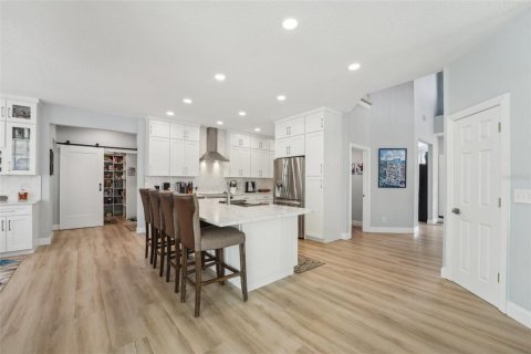 House in Saint Petersburg, Florida 6 bedrooms, 355.72 sq.m. № 1650761 - photo 11