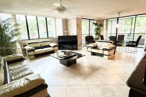 Condominio en venta en Hollywood, Florida, 2 dormitorios, 139.35 m2 № 1892645 - foto 7