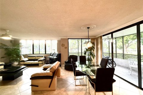 Condominio en venta en Hollywood, Florida, 2 dormitorios, 139.35 m2 № 1892645 - foto 5