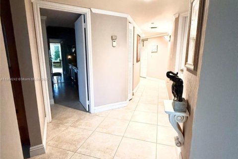 Condominio en venta en Hollywood, Florida, 2 dormitorios, 139.35 m2 № 1892645 - foto 8