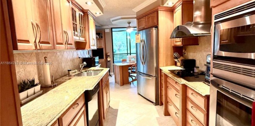 Condominio en Hollywood, Florida, 2 dormitorios  № 1892645