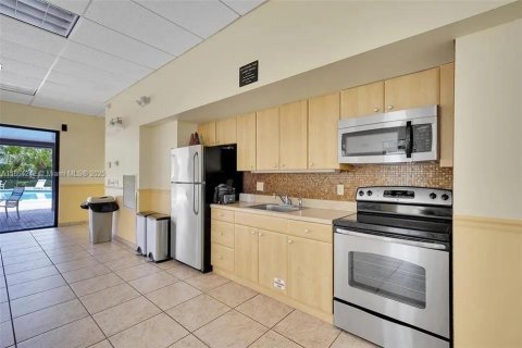 Condominio en venta en Hollywood, Florida, 2 dormitorios, 139.35 m2 № 1892645 - foto 28