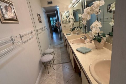 Condominio en venta en Hollywood, Florida, 2 dormitorios, 139.35 m2 № 1892645 - foto 13