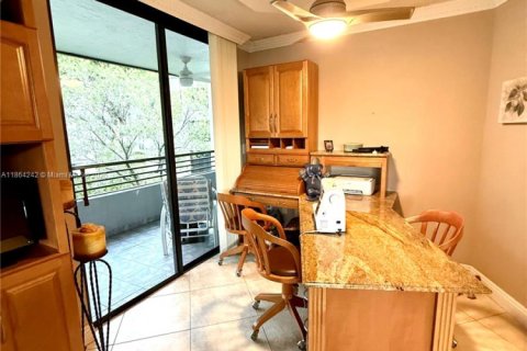 Condominio en venta en Hollywood, Florida, 2 dormitorios, 139.35 m2 № 1892645 - foto 3