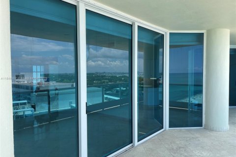 Condo in Miami Beach, Florida, 2 bedrooms  № 1936982 - photo 29