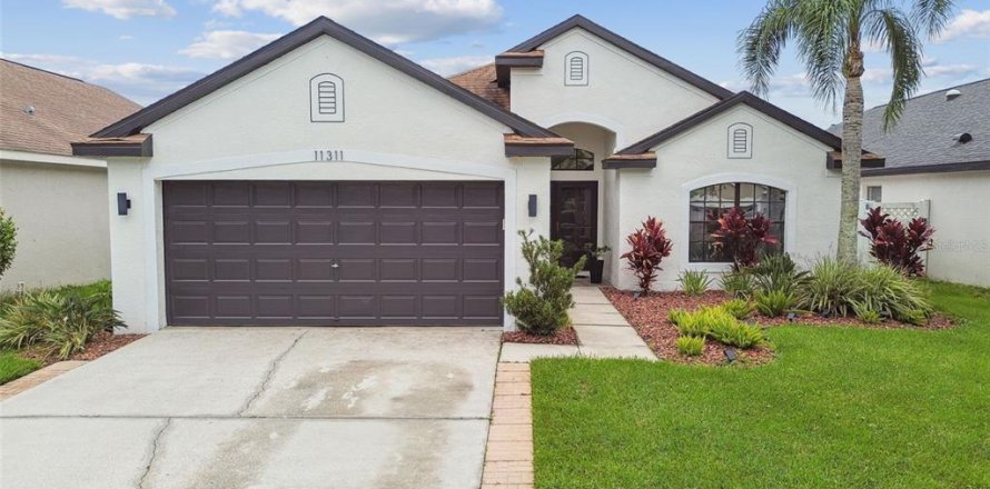 House in Tampa, Florida 4 bedrooms, 163.32 sq.m. № 1815517