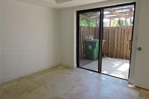 Townhouse in Davie, Florida 3 bedrooms, 153.66 sq.m. № 1707608 - photo 21