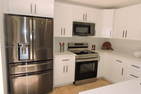 Townhouse in Davie, Florida 3 bedrooms, 153.66 sq.m. № 1707608 - photo 9