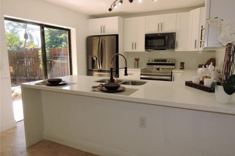 Townhouse in Davie, Florida 3 bedrooms, 153.66 sq.m. № 1707608 - photo 12