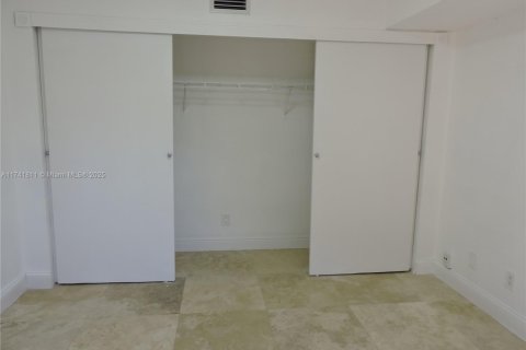 Townhouse in Davie, Florida 3 bedrooms, 153.66 sq.m. № 1707608 - photo 20