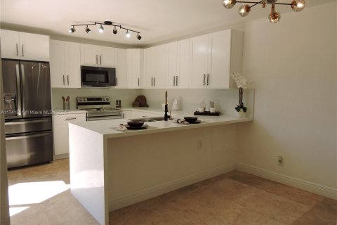 Townhouse in Davie, Florida 3 bedrooms, 153.66 sq.m. № 1707608 - photo 8