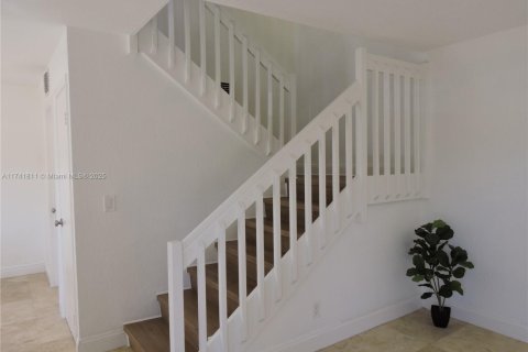 Townhouse in Davie, Florida 3 bedrooms, 153.66 sq.m. № 1707608 - photo 18