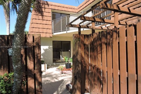 Townhouse in Davie, Florida 3 bedrooms, 153.66 sq.m. № 1707608 - photo 4