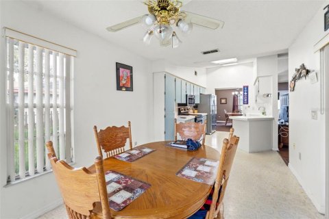 House in Spring Hill, Florida 2 bedrooms, 154.4 sq.m. № 1831997 - photo 12