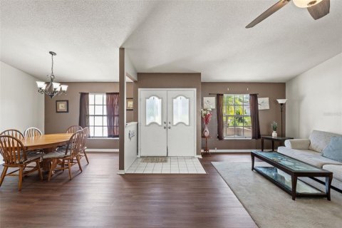 House in Spring Hill, Florida 2 bedrooms, 154.4 sq.m. № 1831997 - photo 5