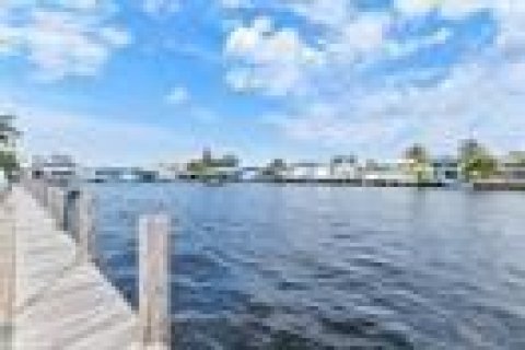 Condo in Fort Lauderdale, Florida, 2 bedrooms № 2174285 - photo 13