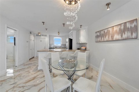 Condo in Fort Lauderdale, Florida, 2 bedrooms № 2174285 - photo 6