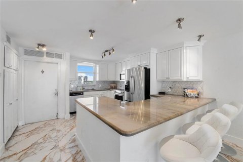 Condo in Fort Lauderdale, Florida, 2 bedrooms № 2174285 - photo 3