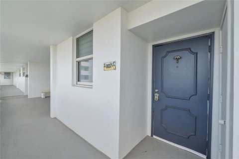 Condo in Fort Lauderdale, Florida, 2 bedrooms № 2174285 - photo 2