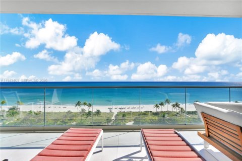 Condominio en venta en Bal Harbour, Florida, 1 dormitorio, 151.62 m2 № 2001629 - foto 29