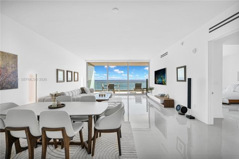 Condominio en venta en Bal Harbour, Florida, 1 dormitorio, 151.62 m2 № 2001629 - foto 6