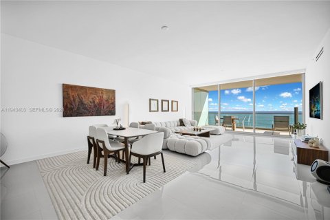Condominio en venta en Bal Harbour, Florida, 1 dormitorio, 151.62 m2 № 2001629 - foto 8