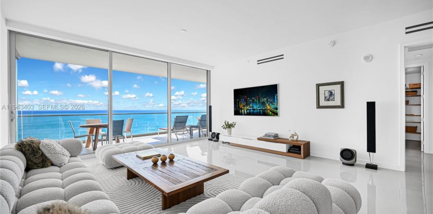 Condominio en Bal Harbour, Florida, 1 dormitorio  № 2001629
