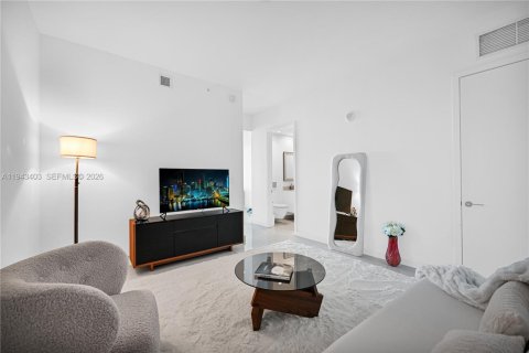 Condominio en venta en Bal Harbour, Florida, 1 dormitorio, 151.62 m2 № 2001629 - foto 23