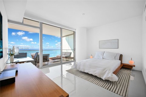 Condominio en venta en Bal Harbour, Florida, 1 dormitorio, 151.62 m2 № 2001629 - foto 14