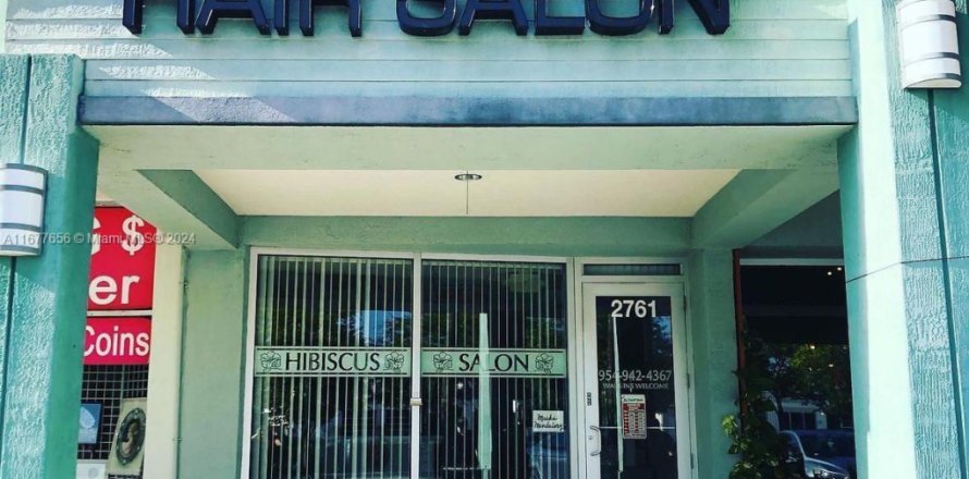Propiedad comercial en Pompano Beach, Florida № 1812074