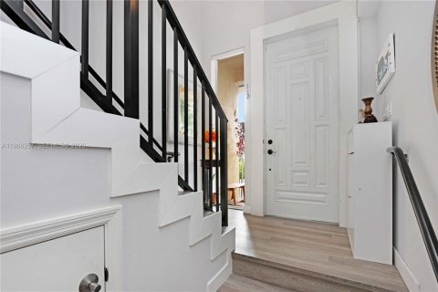 Townhouse in Hollywood, Florida 3 bedrooms, 214.14 sq.m. № 2028098 - photo 14