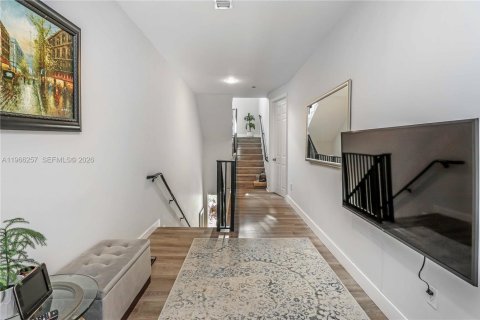Townhouse in Hollywood, Florida 3 bedrooms, 214.14 sq.m. № 2028098 - photo 23