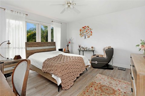 Townhouse in Hollywood, Florida 3 bedrooms, 214.14 sq.m. № 2028098 - photo 24