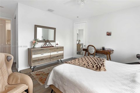 Townhouse in Hollywood, Florida 3 bedrooms, 214.14 sq.m. № 2028098 - photo 25