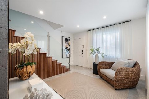 Купить виллу или дом в Майами, Флорида 3 спальни, 150.5м2, № 1952410 - фото 3