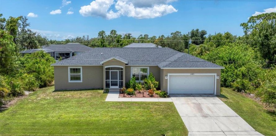 Casa en Port Charlotte, Florida 3 dormitorios, 149.39 m2 № 1881008