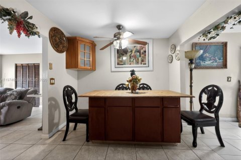 House in Boca Raton, Florida 3 bedrooms, 117.61 sq.m. № 2042941 - photo 14